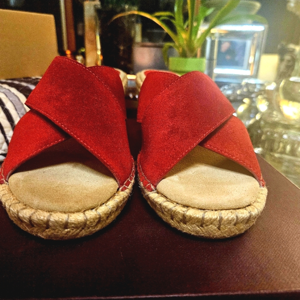 RED JOHNSTON & MURPHY SANDALS